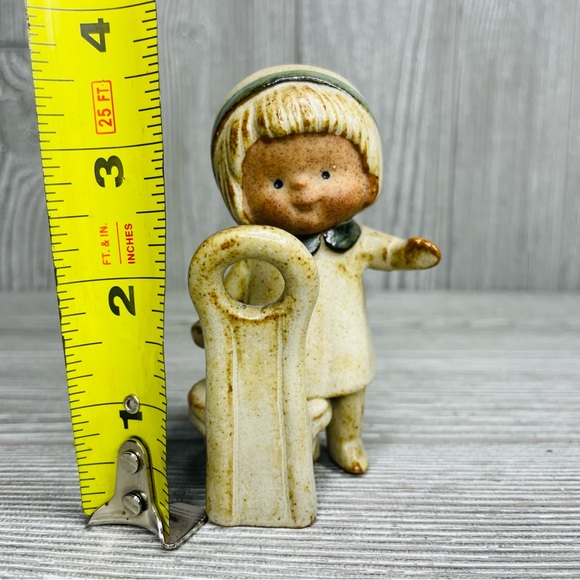 Vintage Japan UCTCI Bristolia Figurine Little Girl Kneeling Chair Pottery decor - Picture 5 of 7